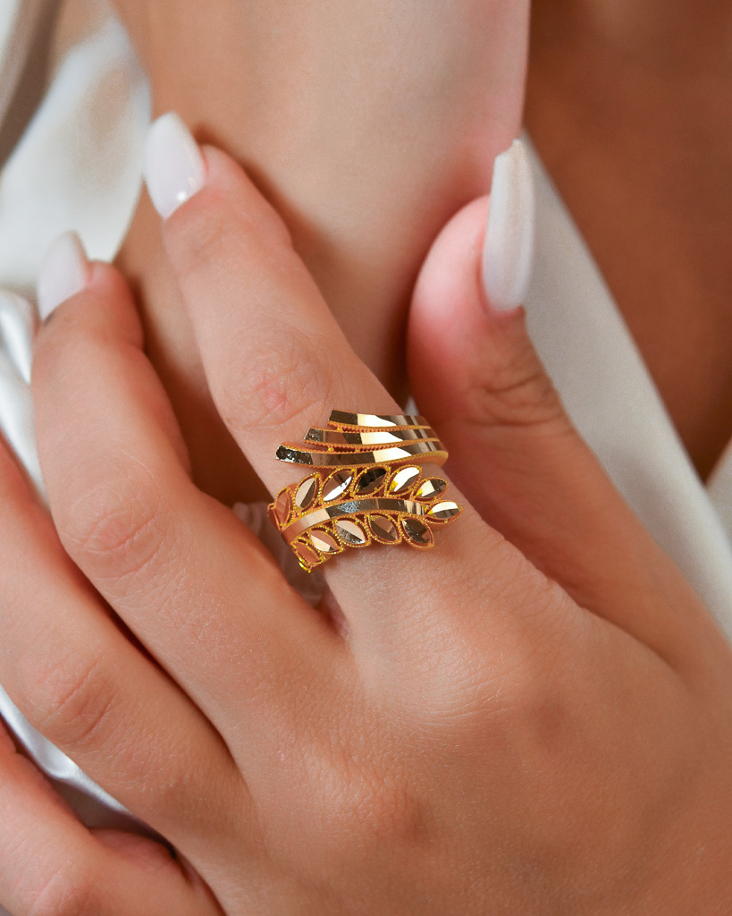 Yaprak Desenli Yüzük